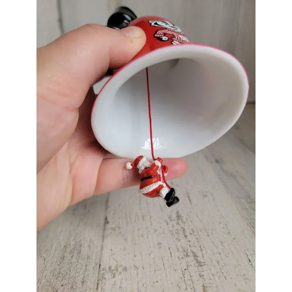 Danbury‎ Mint bell Wisconsin Badgers santa ornament Xmas